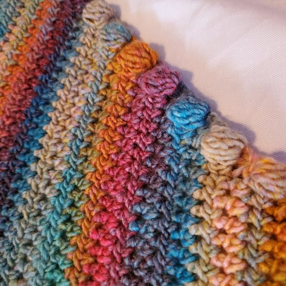 Crochet Showtime Triangle Scarf/New - Picture 8 of 9